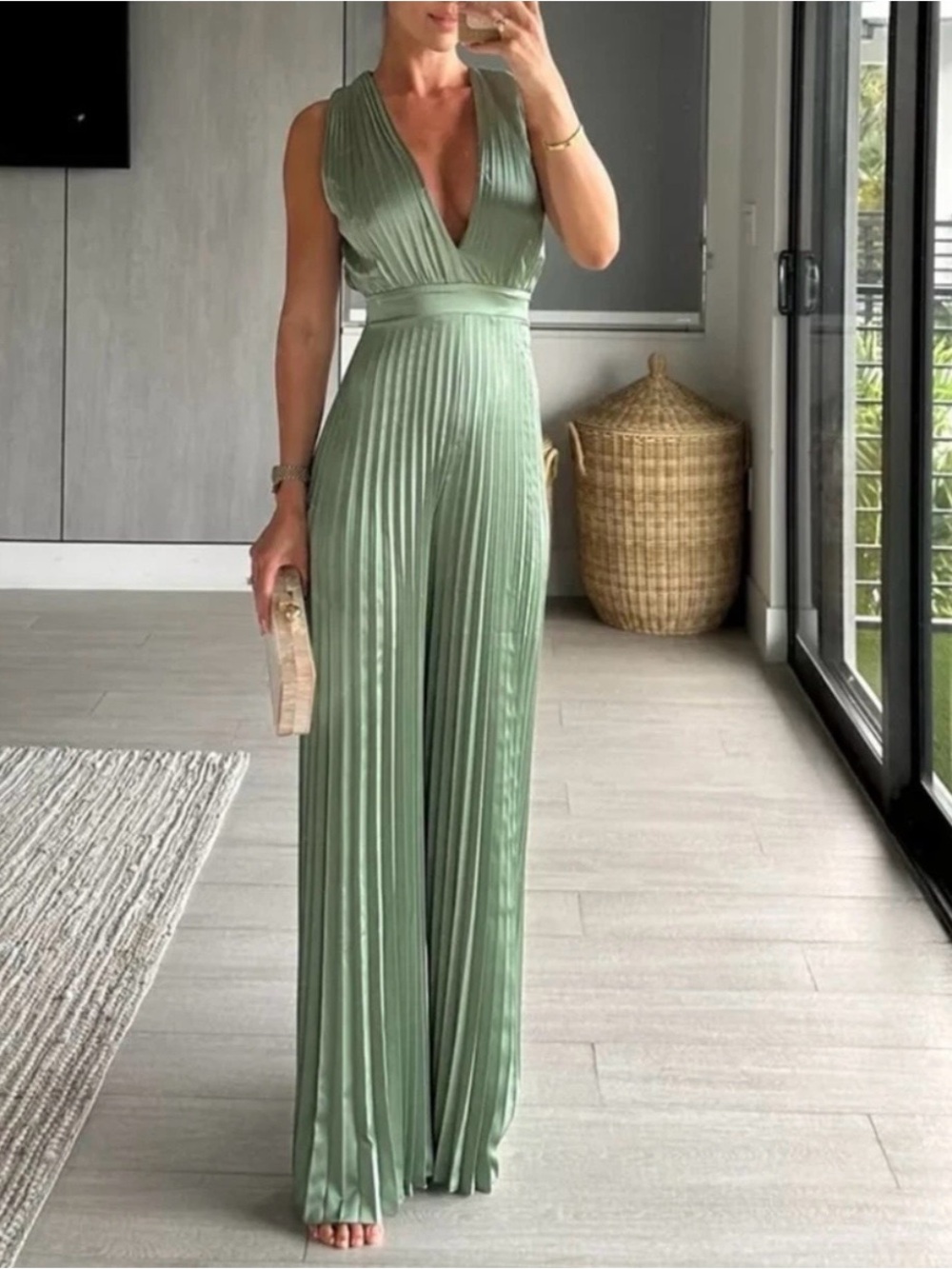 Abercrombie & Fitch Sage Green Pleated V-Neck Maxi Dress
